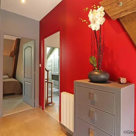 Le Cocon Fleuri : Maison Confortable Avec Jardin - Fr-1-497-181