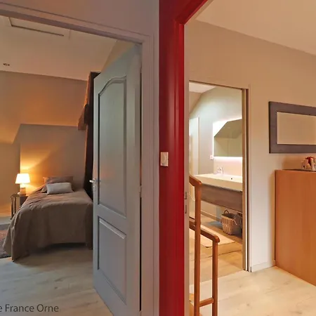 Le Cocon Fleuri : Maison Confortable Avec Jardin - Fr-1-497-181 Feriehus *